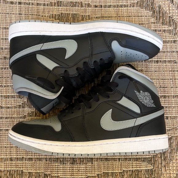 Nike Air Jordan 1 Mid Shadow Black Grey (Size 7.5 Men’s) - Picture 3 of 5